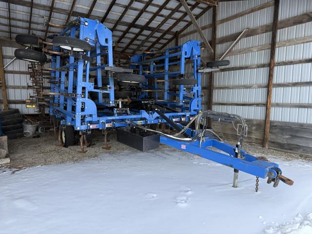 Image of New Holland ST250 equipment image 1