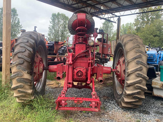 Image of Farmall 400 equipment image 1