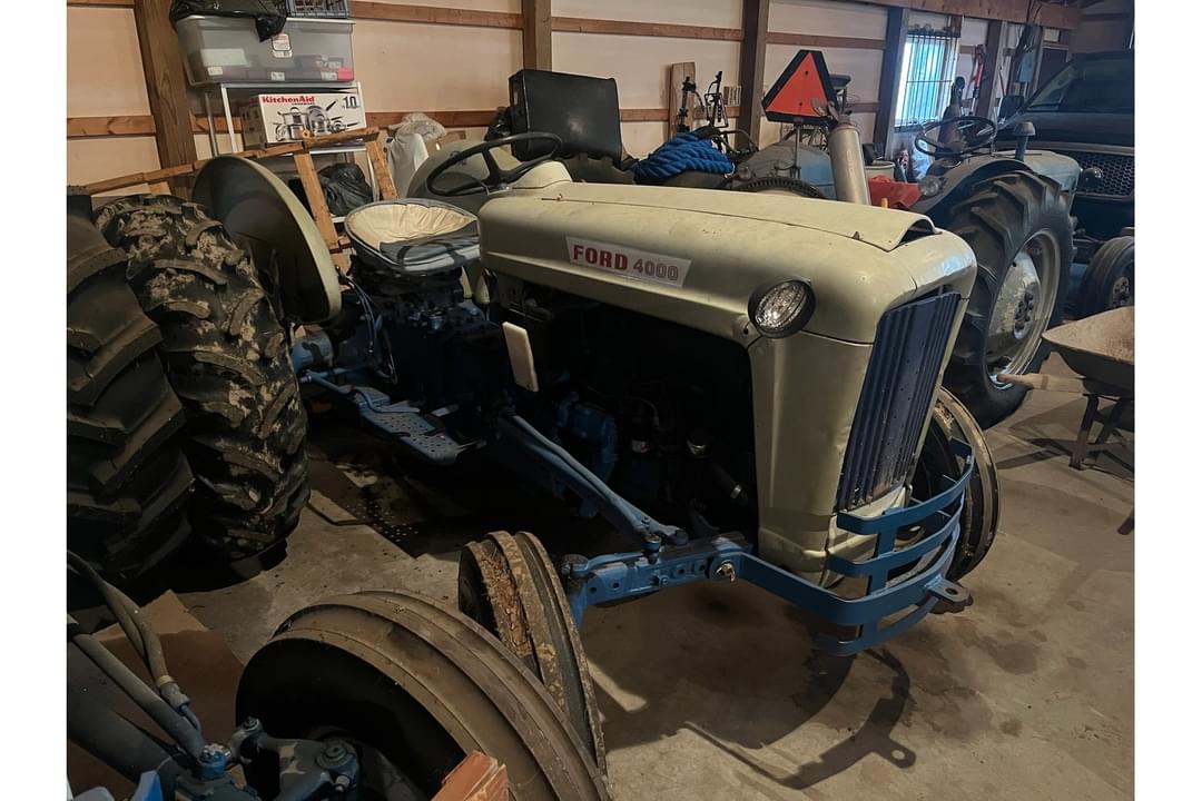 Image of Ford 4000 Image 0