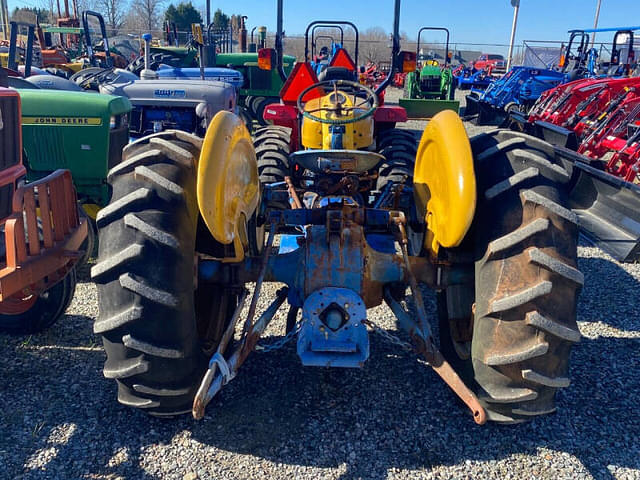 Image of Ford 4000 equipment image 2