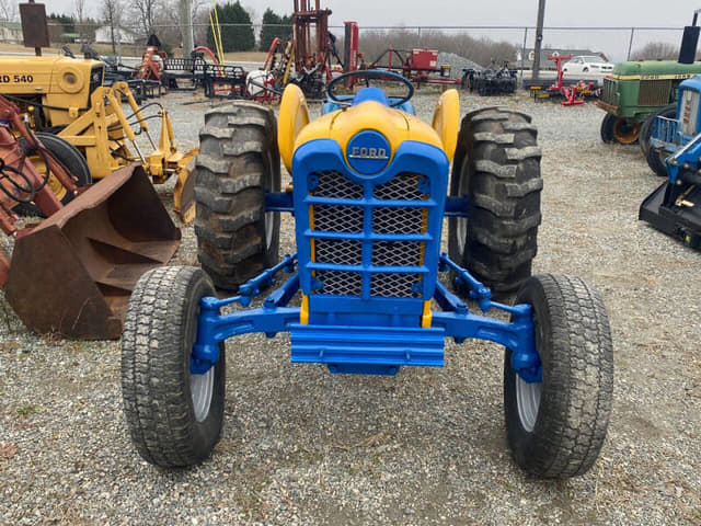 Image of Ford 4000 equipment image 1