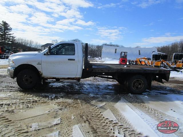 Image of Dodge Ram 3500 equipment image 1