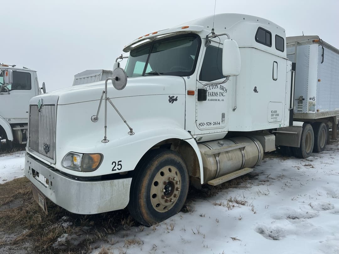 Image of International 9400i Primary image