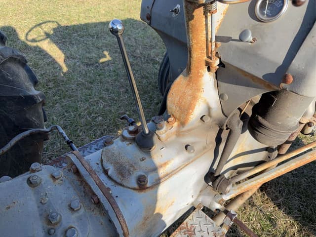 Image of Ford 8N equipment image 3