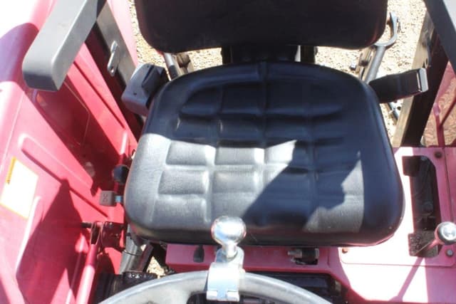 Image of Mahindra 4025 equipment image 4