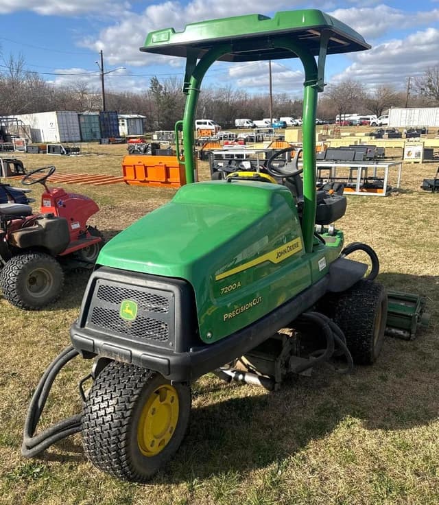 Image of John Deere 7200A equipment image 3
