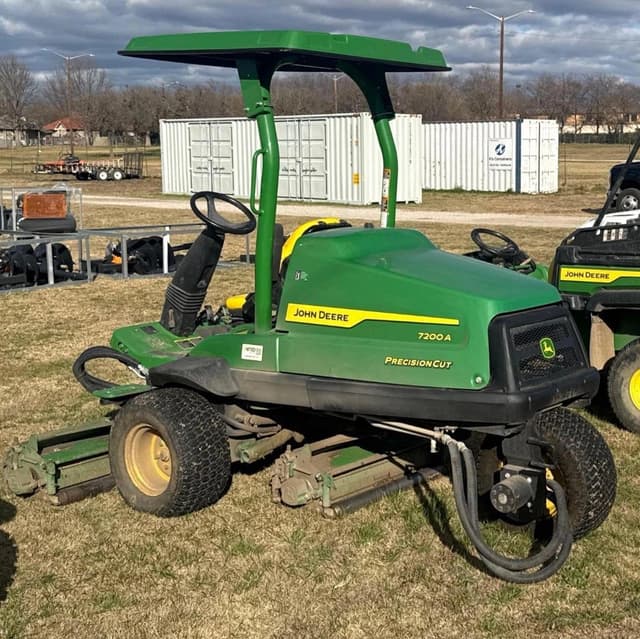 Image of John Deere 7200A equipment image 2