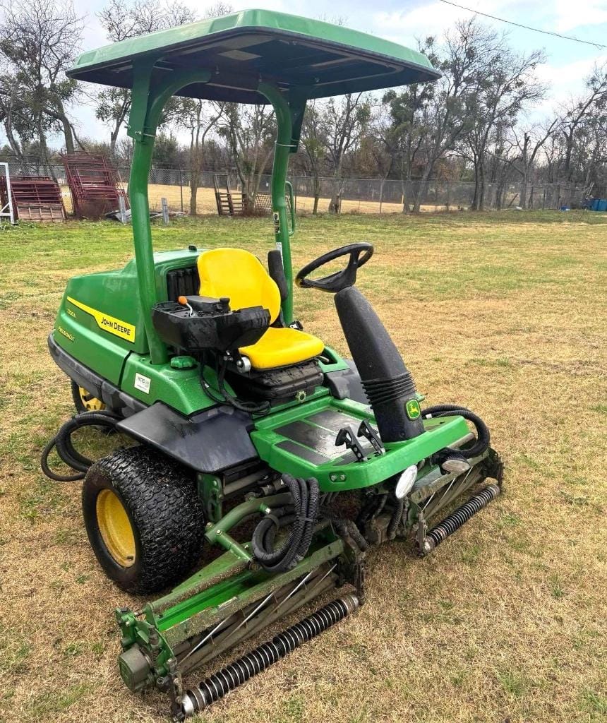 John Deere 7200A Equipment Image0