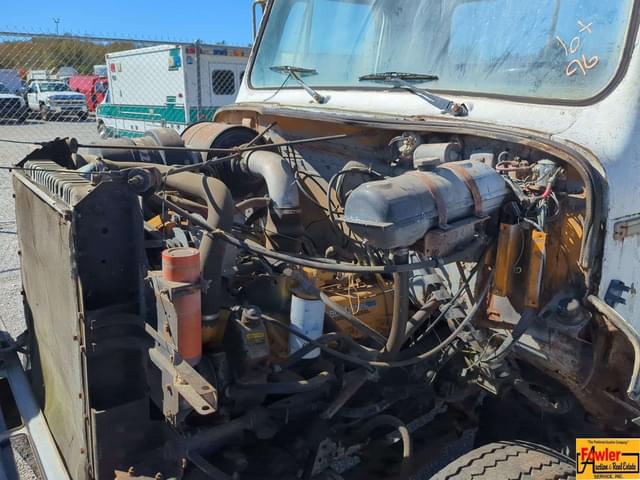 Image of International F1954 equipment image 3