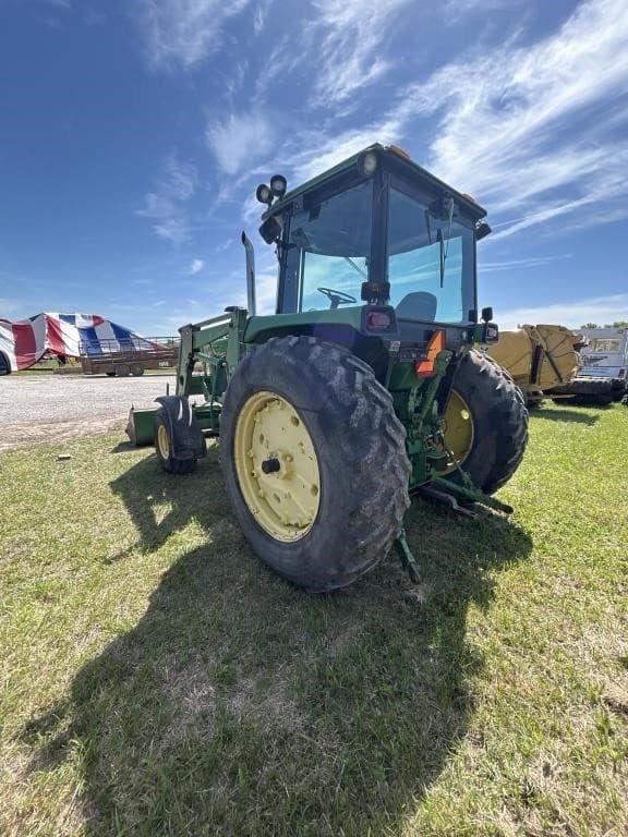 Image of John Deere 4040 equipment image 1