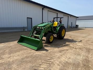 Main image John Deere 4044M