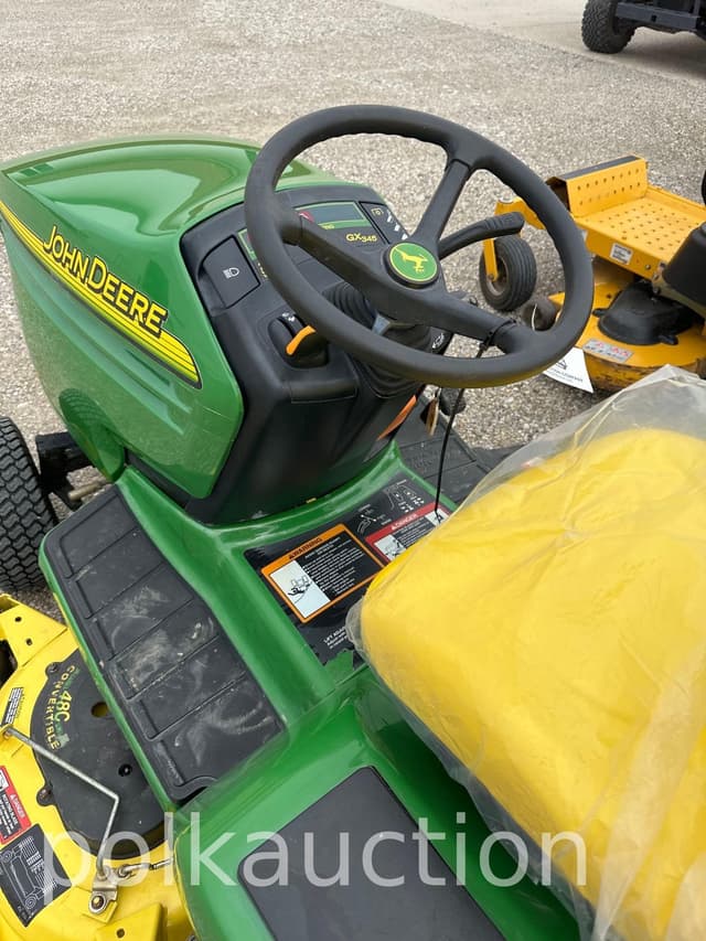 Image of John Deere GX345 equipment image 4