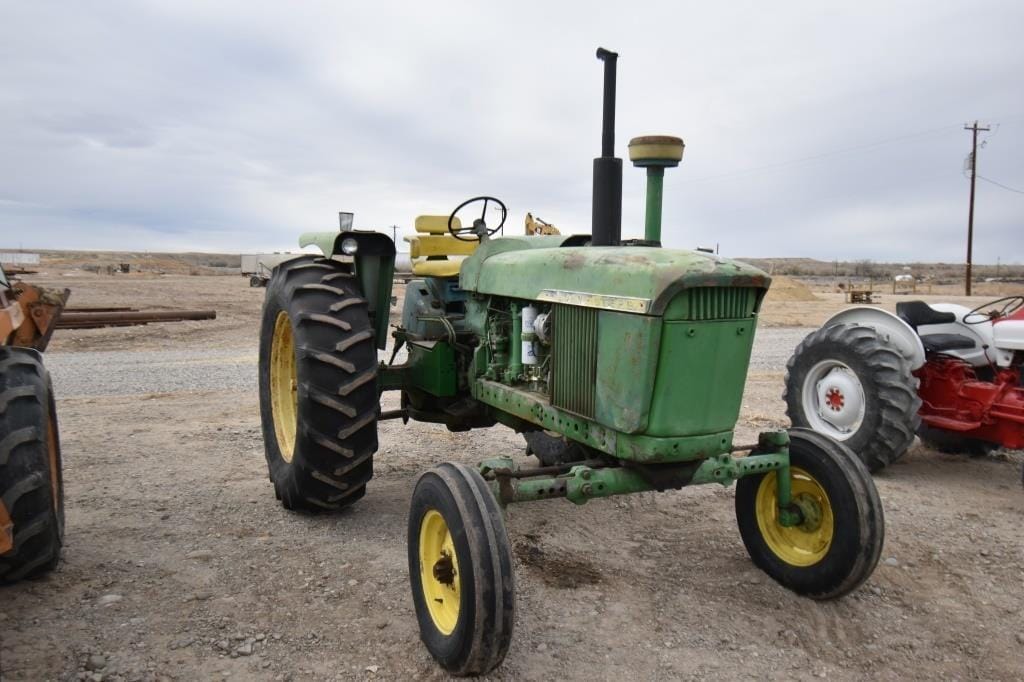 Main image John Deere 4010