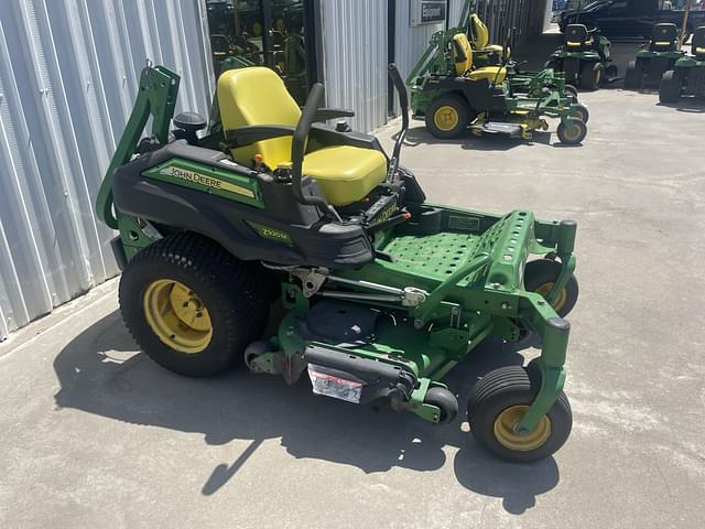 Image of John Deere Z920M equipment image 1