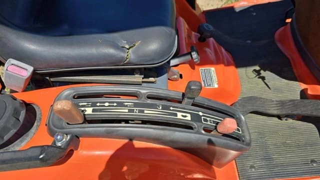 Image of Kubota BX2200D equipment image 4