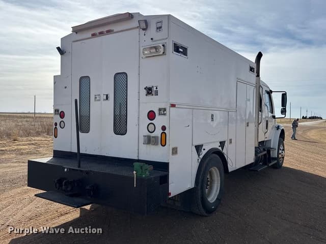Image of Freightliner Business Class M2 equipment image 4