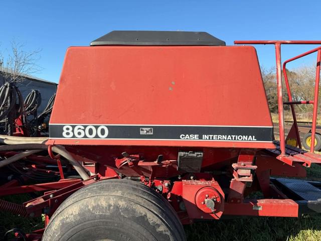 Image of Case IH 8600 equipment image 1