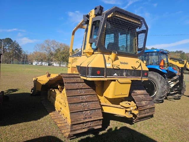 Image of Caterpillar D5N equipment image 2