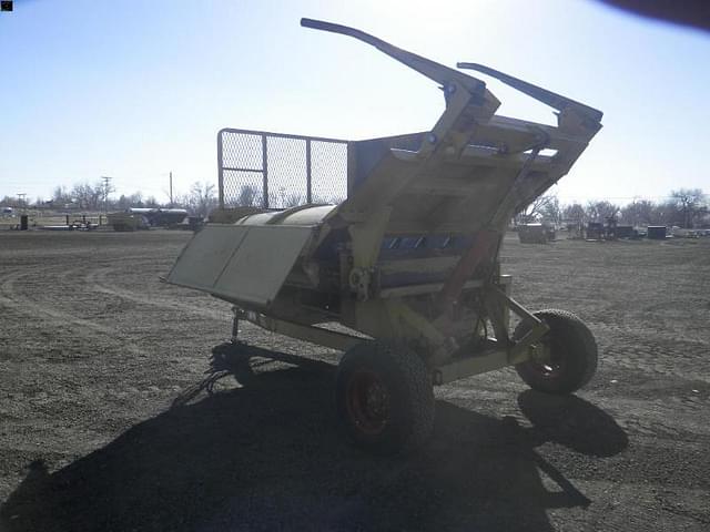 Image of Haybuster 2640 equipment image 2