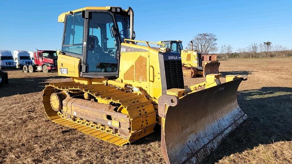 2009 Caterpillar D5K LGP Equipment Image0