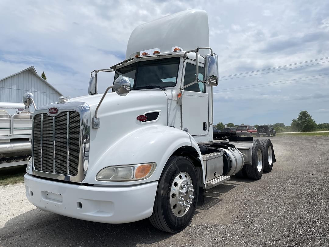 Image of Peterbilt 384 Primary image