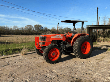 Main image Kubota M9000