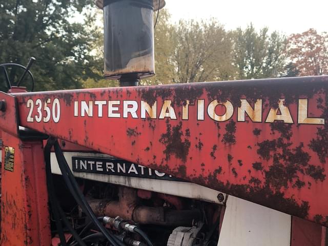 Image of International Harvester 806 equipment image 2