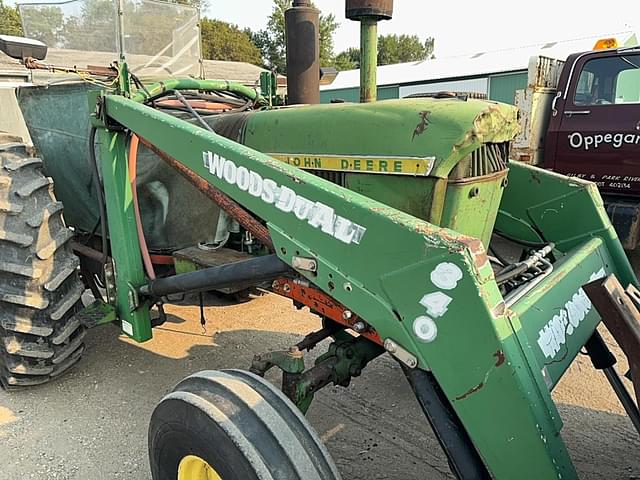 Image of John Deere 4010 equipment image 4