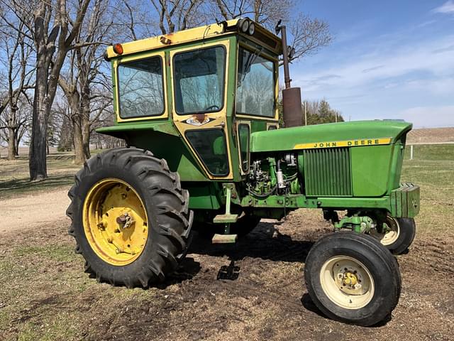 Image of John Deere 3020 equipment image 1