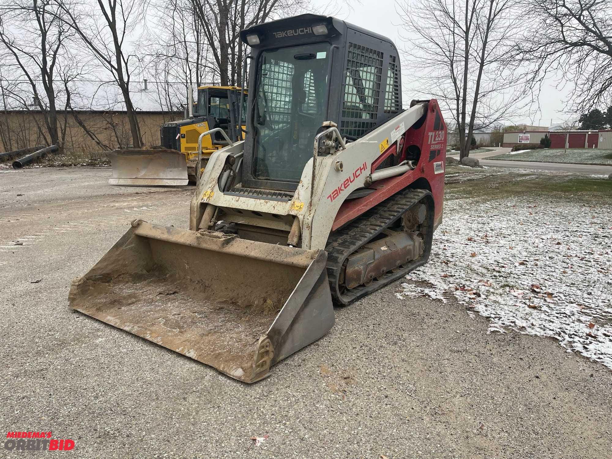 Main image Takeuchi TL230