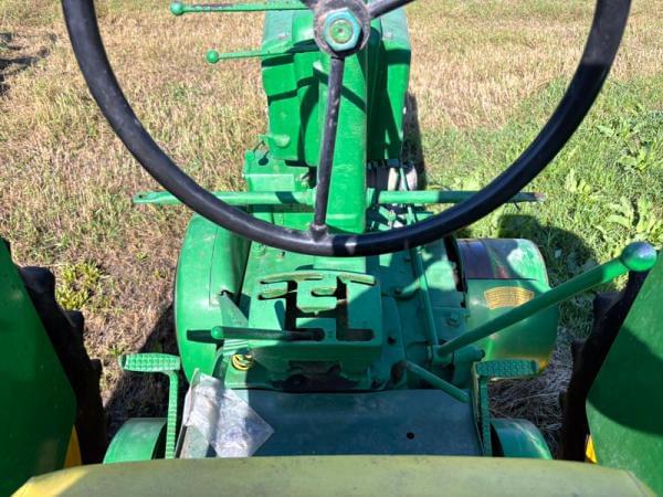 Image of John Deere A equipment image 4