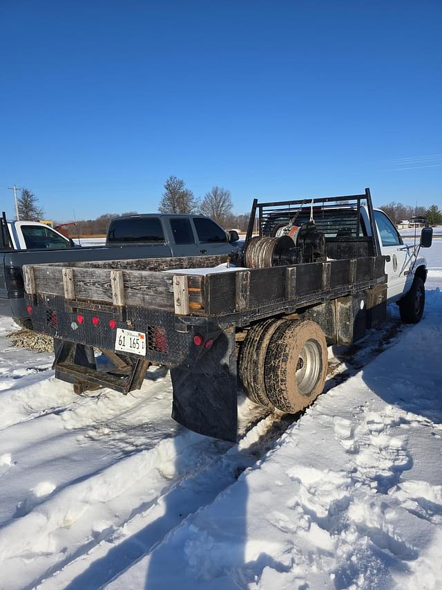 Image of Dodge Ram 3500 equipment image 3