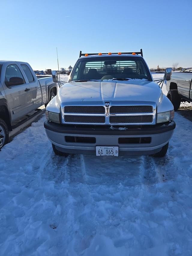 Image of Dodge Ram 3500 equipment image 1