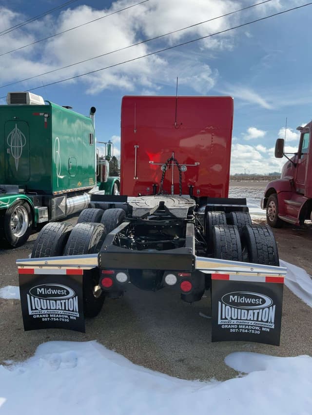 Image of Peterbilt 389 equipment image 4