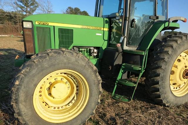 Image of John Deere 7810 equipment image 1