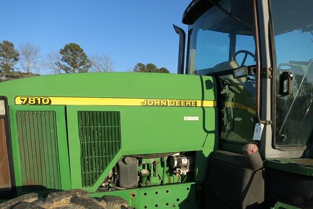 Image of John Deere 7810 equipment image 3