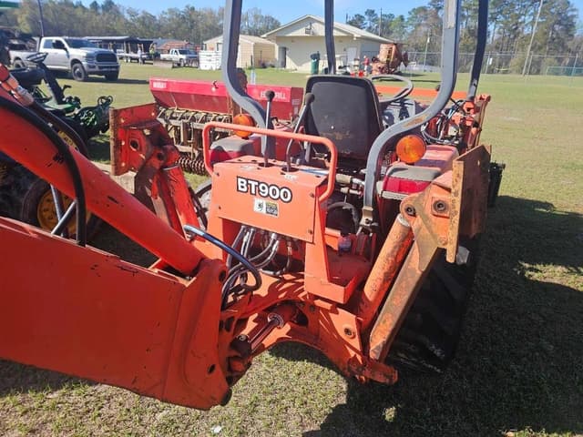 Image of Kubota L35 equipment image 4