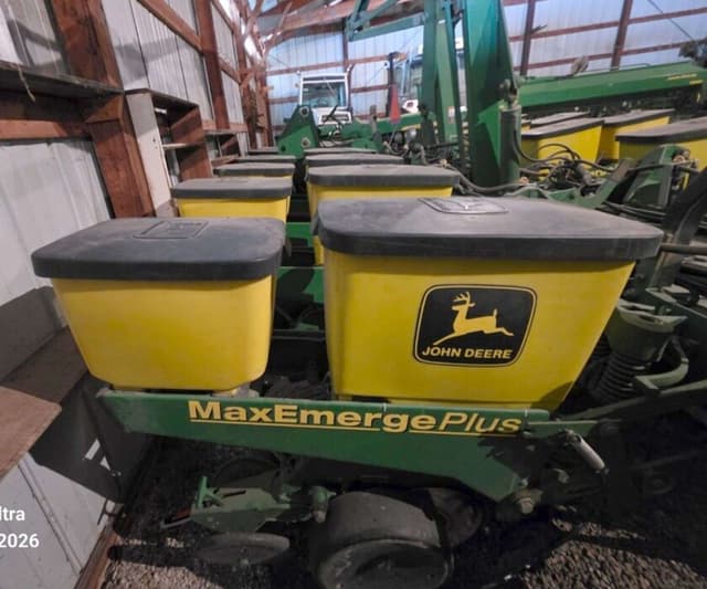 Image of John Deere 1760 equipment image 3