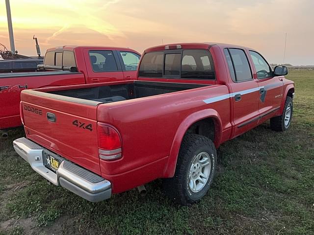 Image of Dodge Dakota equipment image 4