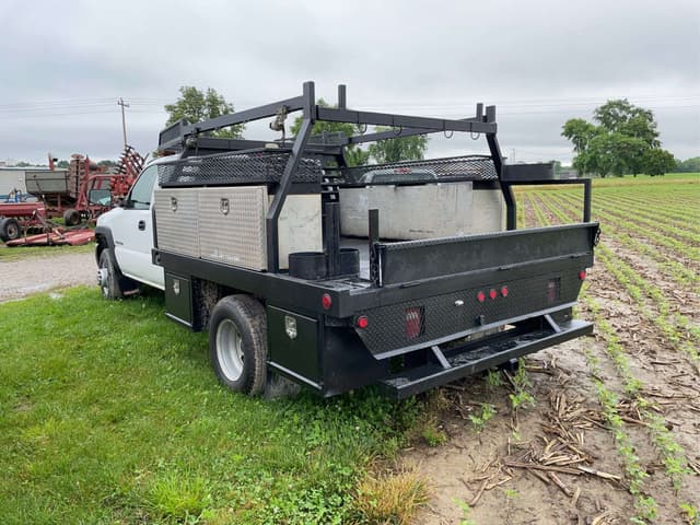 Image of GMC 3500 equipment image 3