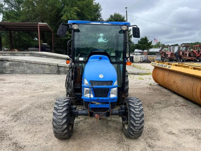 Image of New Holland Boomer 3045 equipment image 1