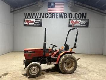 Main image Case IH 235