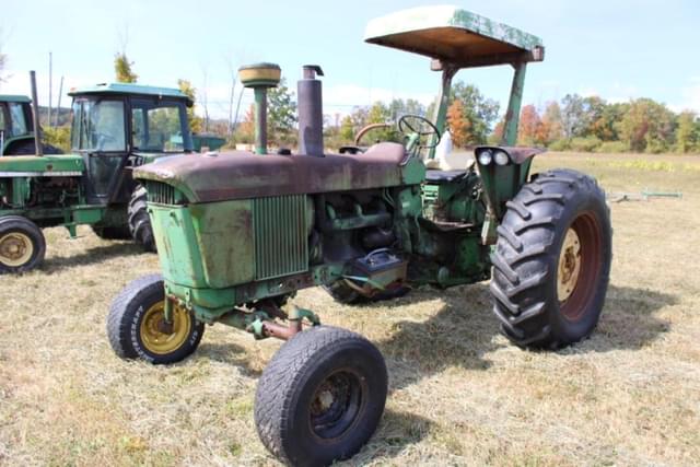 Image of John Deere 4020 equipment image 3