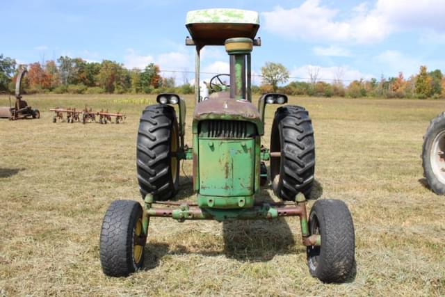 Image of John Deere 4020 equipment image 2