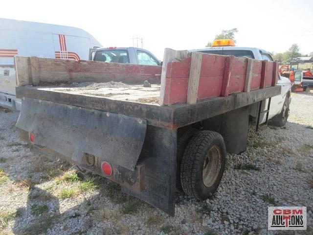 Image of Chevrolet C3500 equipment image 2