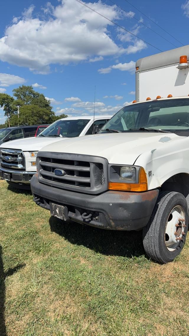 Image of Ford F-550 equipment image 1