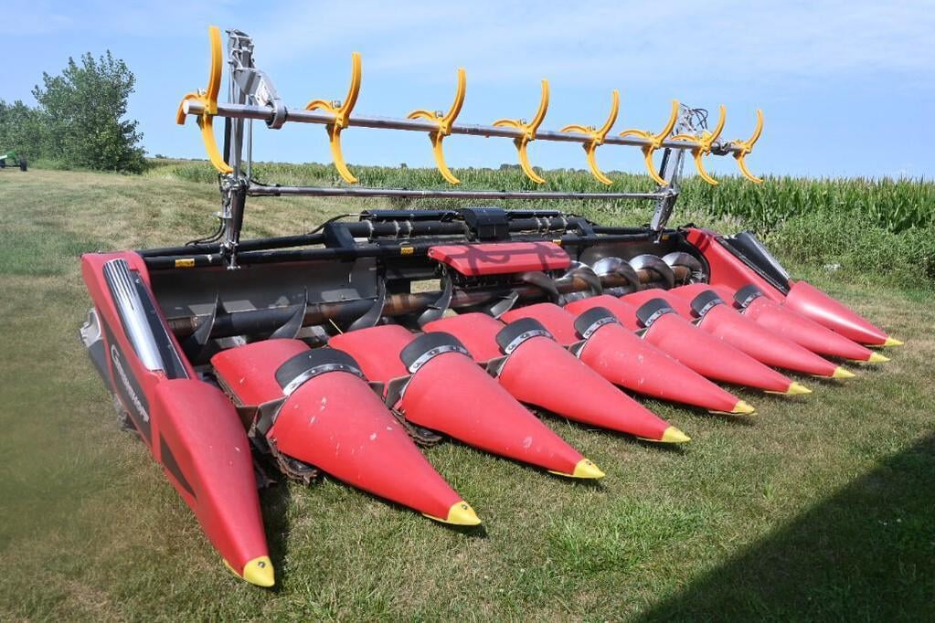 SOLD - 2012 Geringhoff RD800/B Lot No. 1013 Harvesting with 8 Rows ...