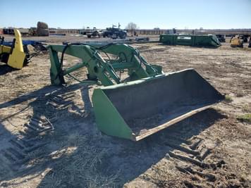 Main image John Deere 44