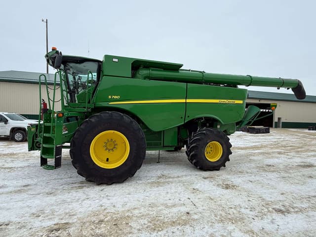 Image of John Deere S780 equipment image 3
