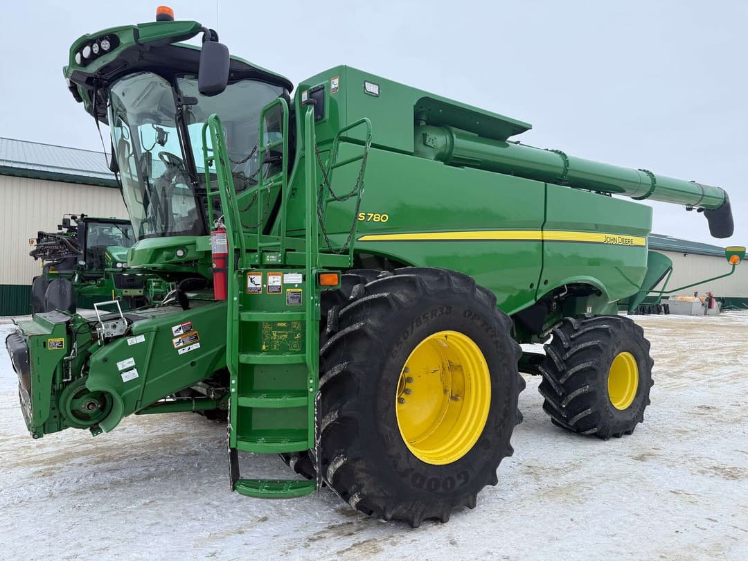 Image of John Deere S780 Primary image